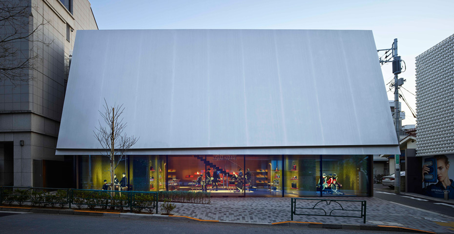 Miu-Miu-Aoyama_930.jpg