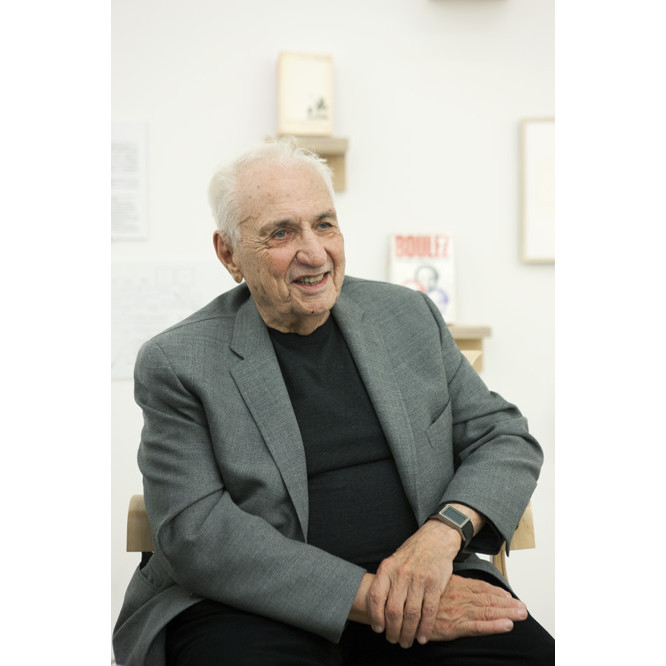 さよなら、フランク・ゲーリー。唯一無二の造形を生み出した建築家が96歳で逝去。