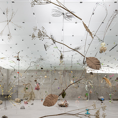 ピーター・ズントーがブレゲンツ美術館でパーソナルな展覧会を開催中