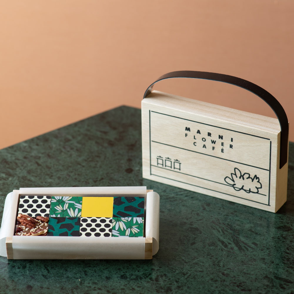 MARNI - 新品 マルニフラワーカフェ チョコレート2個 MARNI マルニフラワーカフェ バッグ ピクニックバッグ アニマル