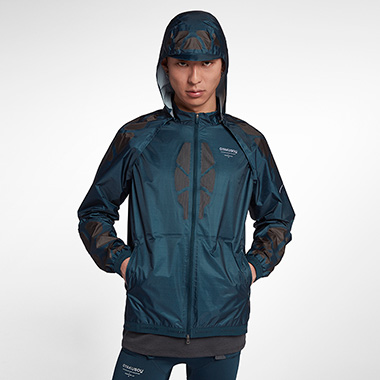 ランナー必見！ NIKELAB GYAKUSOUのフーデッドジャケットがお目見え
