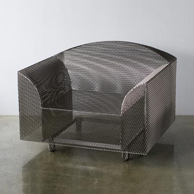 倉俣史朗、ロン・アラッド、川久保玲…金属デザインの名作展。 | カーサ