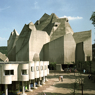 プリツカー賞受賞のベーム生誕100年『ネヴィゲスの大聖堂展』開催中