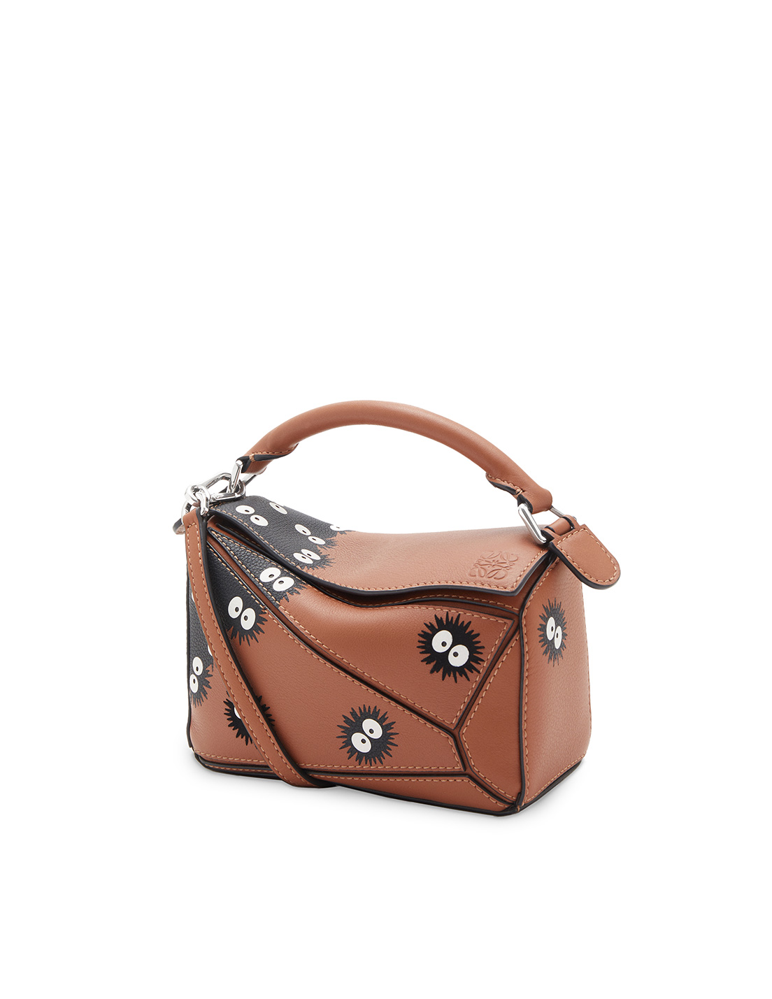 ロエベとトトロのすてきな大冒険 カーサ ブルータス Casa Brutus ロエベとトトロのすてきな大冒険 カーサ ブルータス Casa Brutus