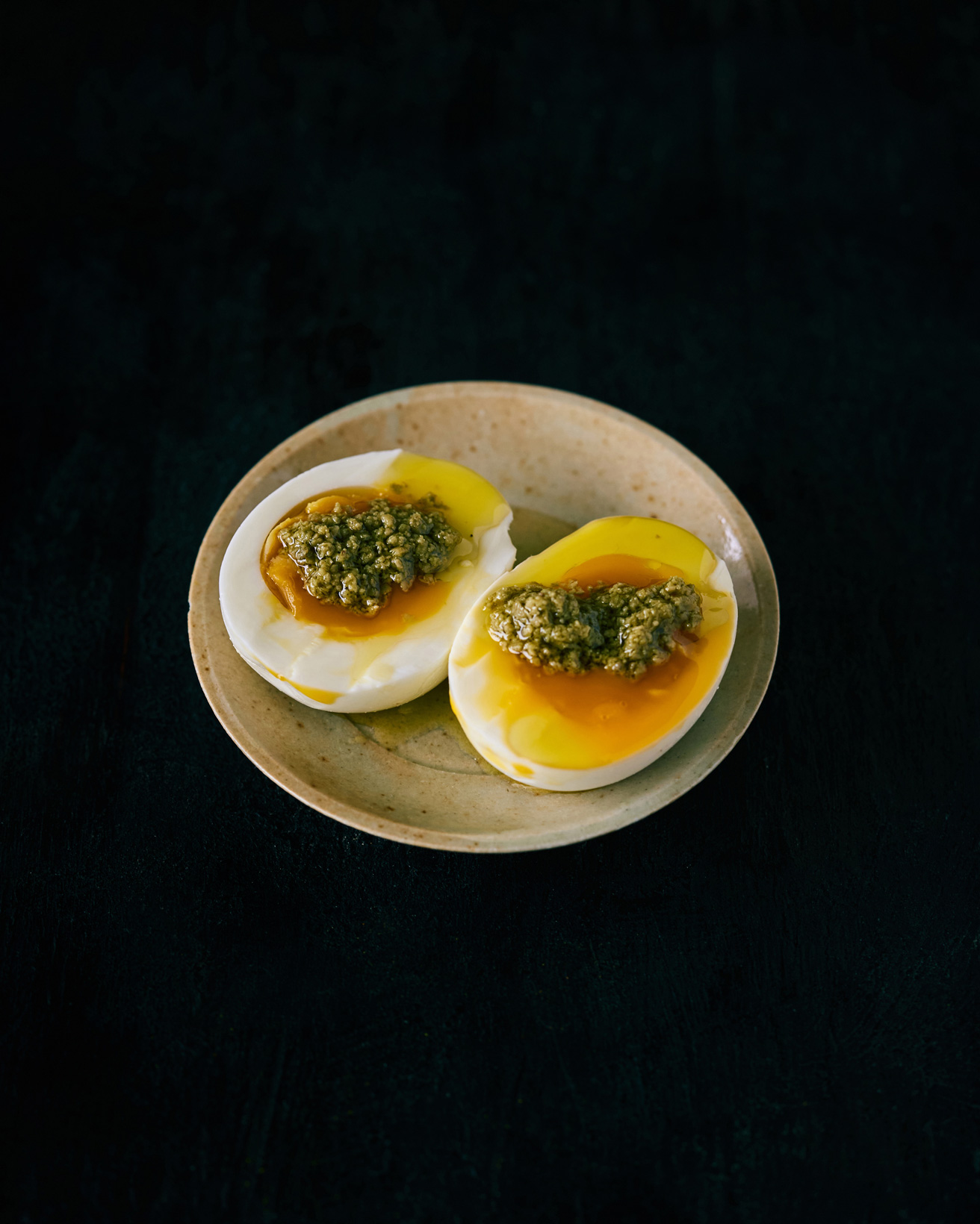 【365日豆皿つまみ】“半熟卵の山椒ペースト”｜9月 ワタナベマキの秋の家つまみ。