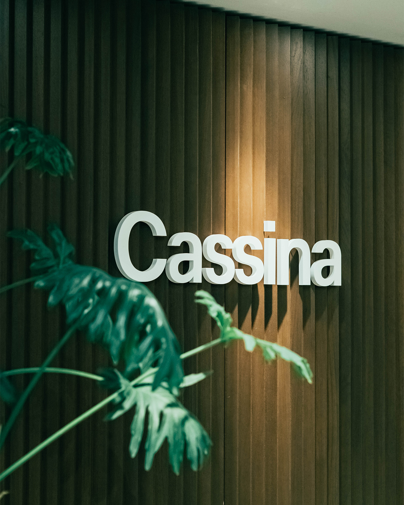 新品完売品KRISTINA DAM STUDIO 階段オブジェ　カッシーナ インテリアブランド名鑑】イタリアンモダンの雄〈カッシーナ〉の現在