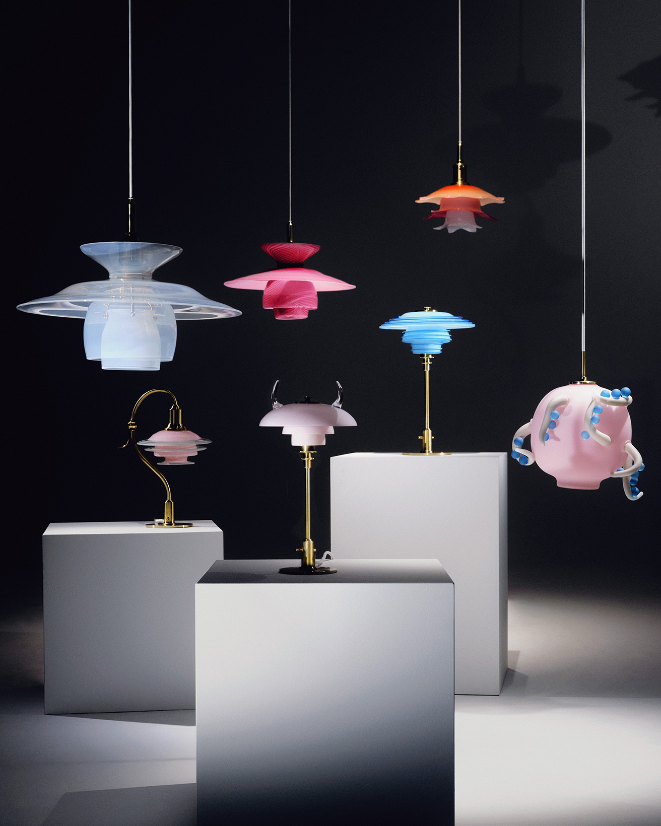 ルイスポールセン〉の名作がユニークピースに。アーティストデュオ