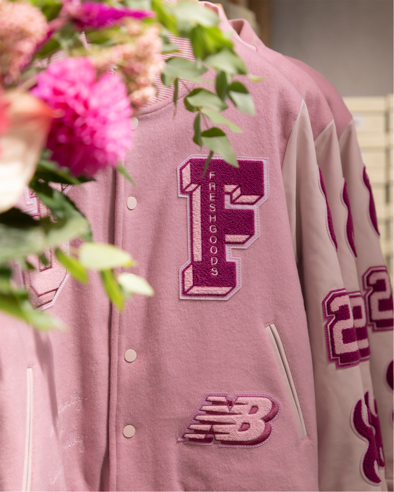 T-HOUSE New Balanceでジョー・フレッシュグッズによる