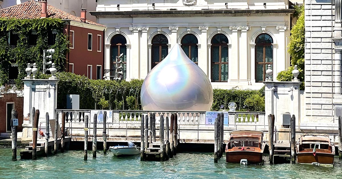 人類の起源へのオマージュ、森万里子の新作がヴェネチアで公開中