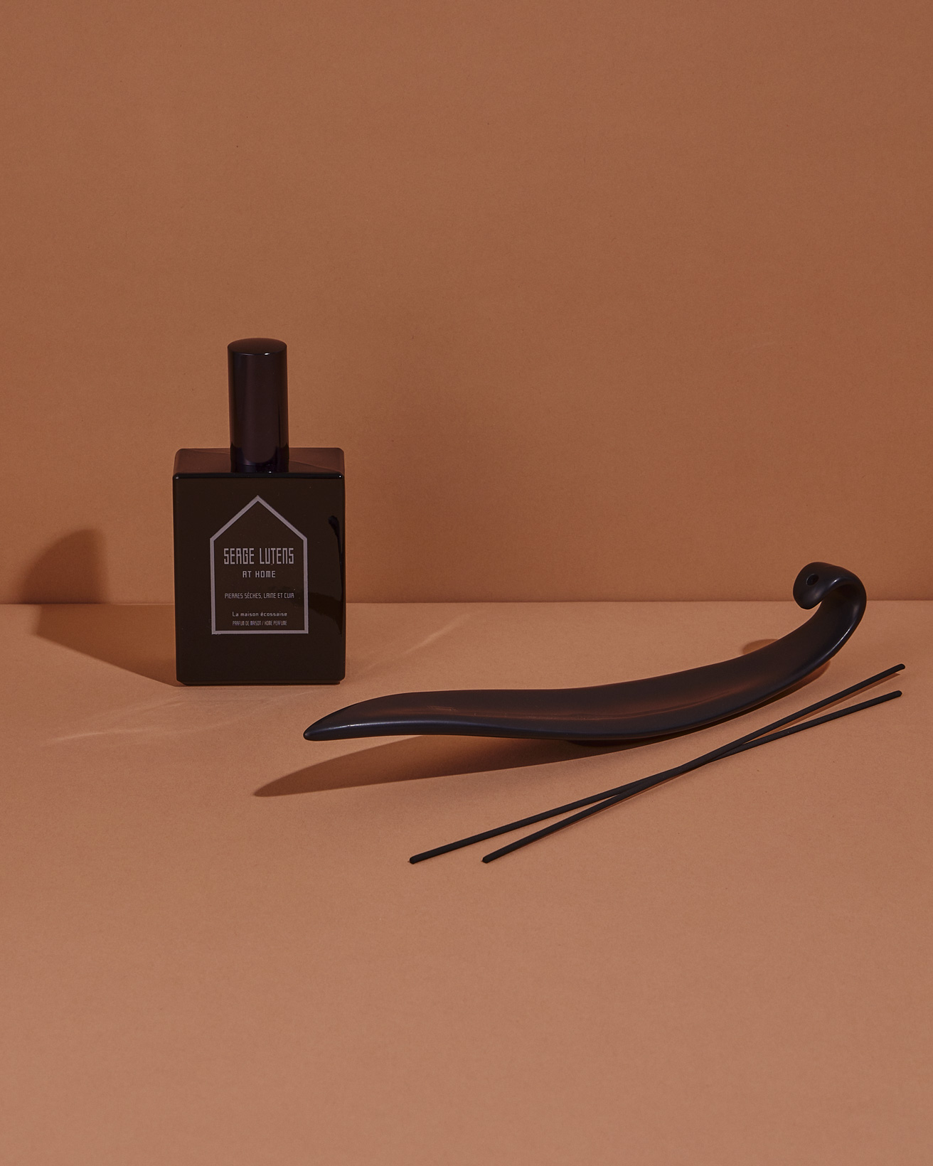 世界を旅して得たイメージをアロマに。フランスのフレグランスメゾンが作るルームフレグランス。