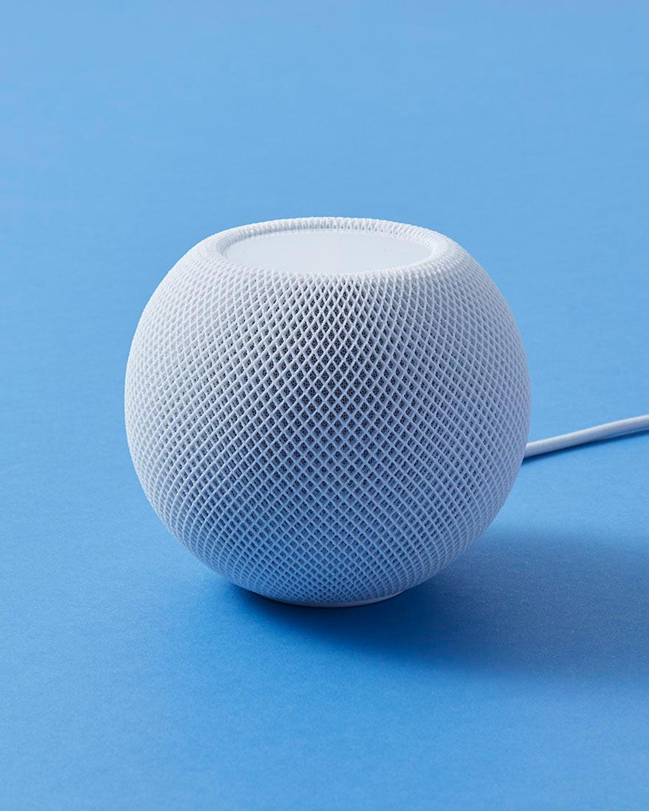 手のひらサイズで驚きの豊かなサウンドを実現する〈Apple〉のスマート
