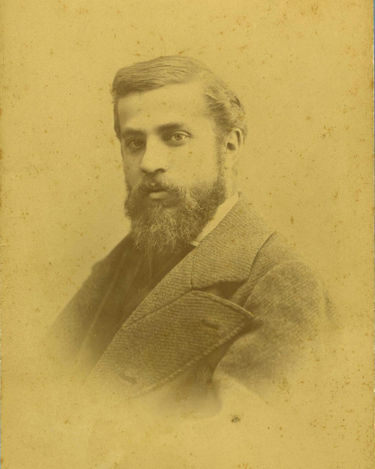 ガウディは一度、警察に逮捕されたことがあるが、それはなぜ？