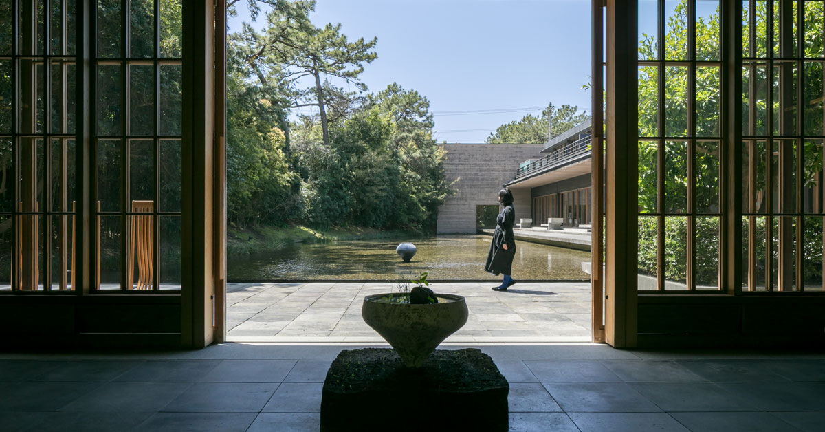 【静岡・沼津】築110年の数寄屋造とモダン建築が融合する〈沼津倶楽部〉へ｜甲斐みのりの建築半日散歩