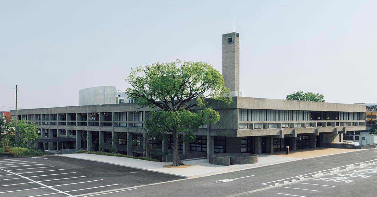 三重・伊賀の坂倉準三設計の元市庁舎がホテルと図書館に再生!?〈MARU。architecture〉が改修を担当。