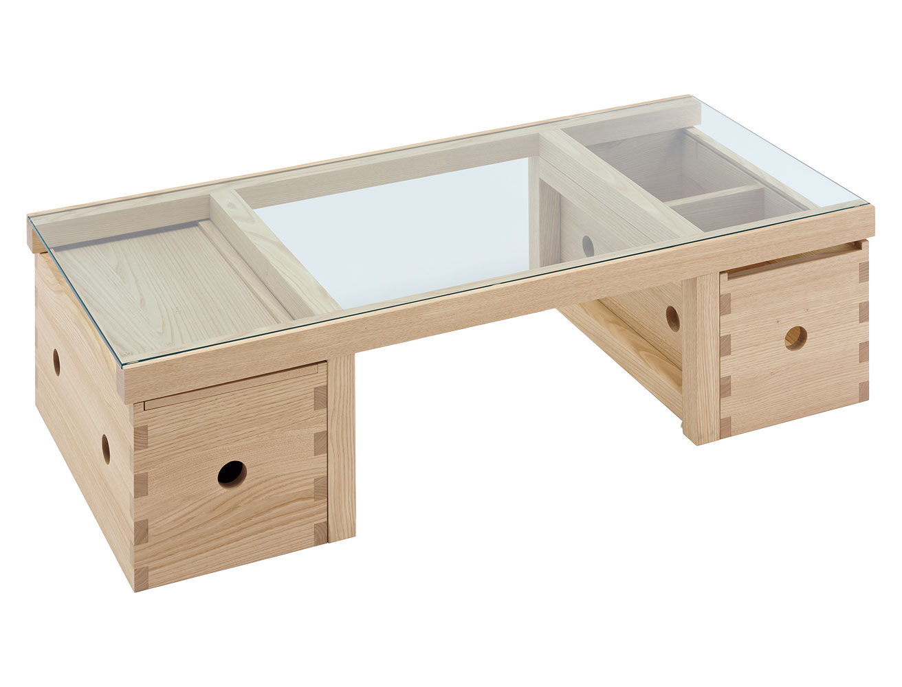 NYの〈Lichen〉と〈カリモク家具〉による収納家具がデビュー。