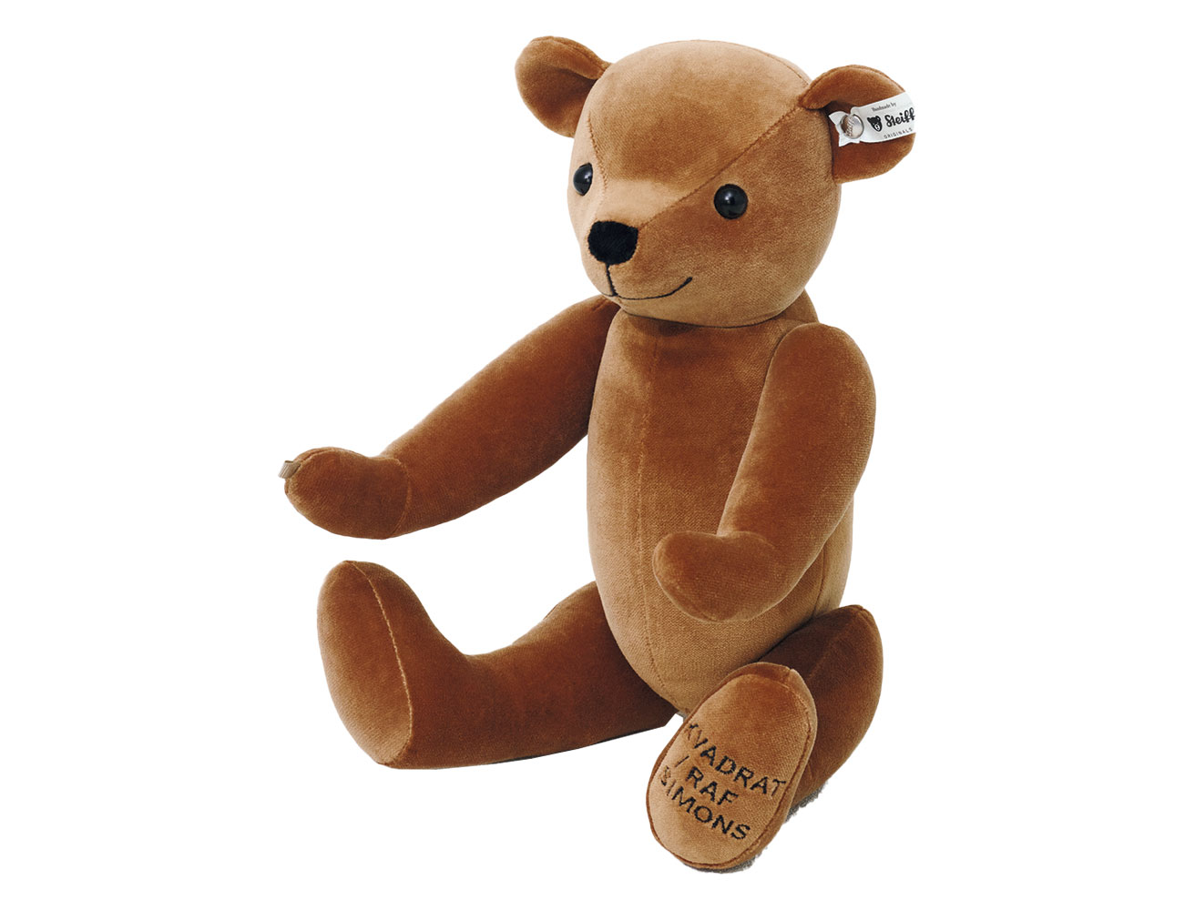 ラフ・シモンズが紡ぐ、究極のテディベア。