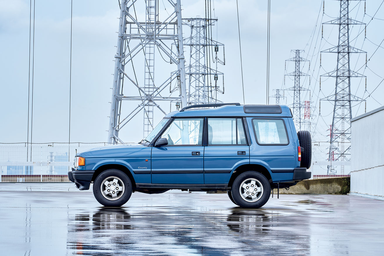 Chill CARS｜《ランドローバー ディスカバリー》レンジローバーの美点を受け継いだ、カジュアルなSUV。