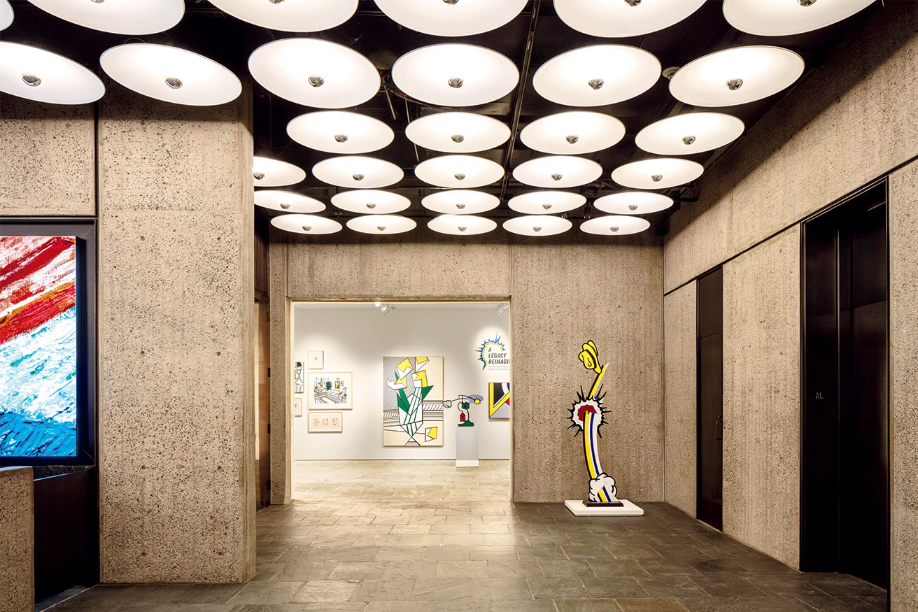 NYを代表するブロイヤーの名建築を、ヘルツォーク＆ド・ムーロンが再生。