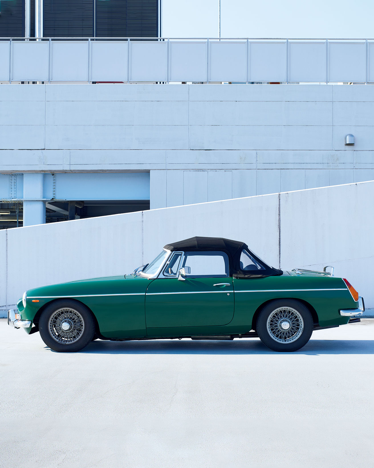 Chill CARS｜《MG MGB》作法にのっとってつくられた、王道のオープン