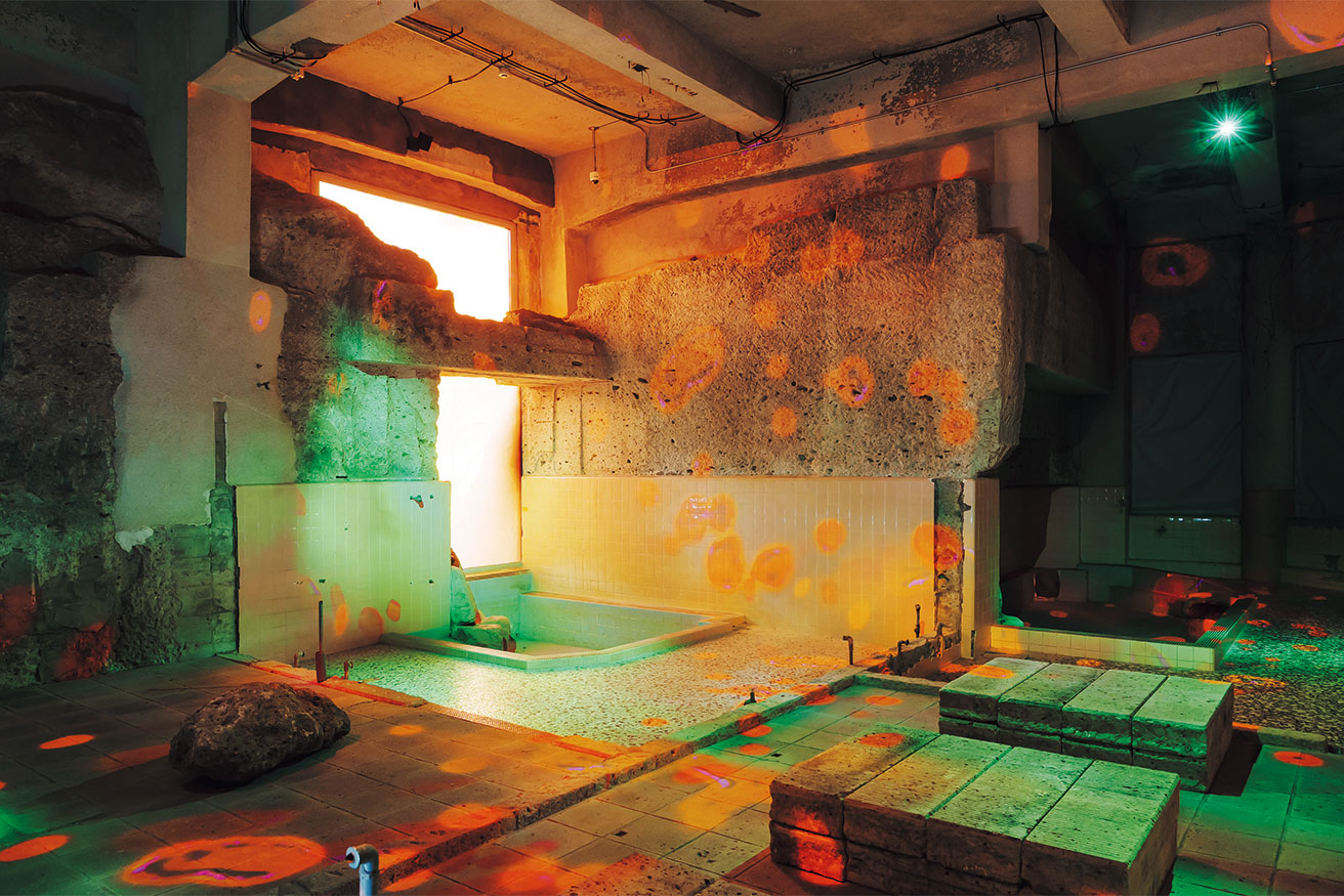 YOSHIROTTEN新作が大谷石の産地に出現!?