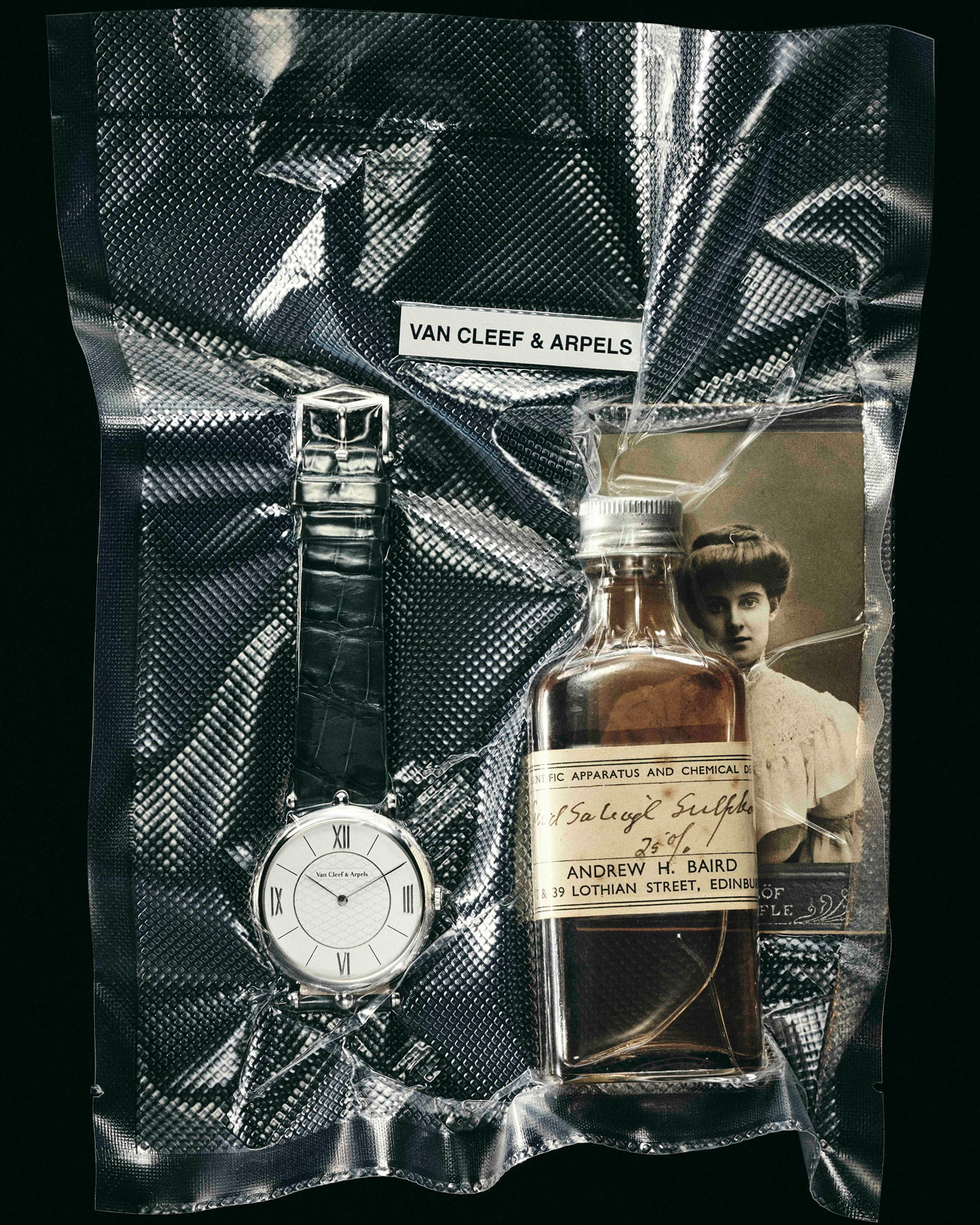 〈ヴァン クリーフ&アーペル〉時代と世代を超えて受け継がれる名作時計。【百年後時計】