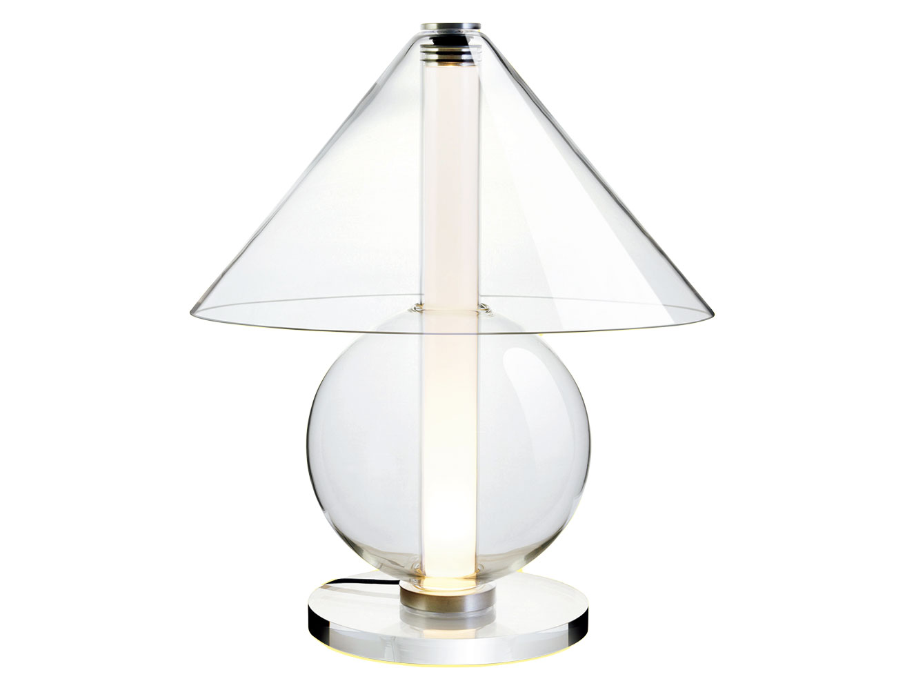 空間に浮かび上がる光の彫刻。〈マルセット〉のオールガラス製照明。