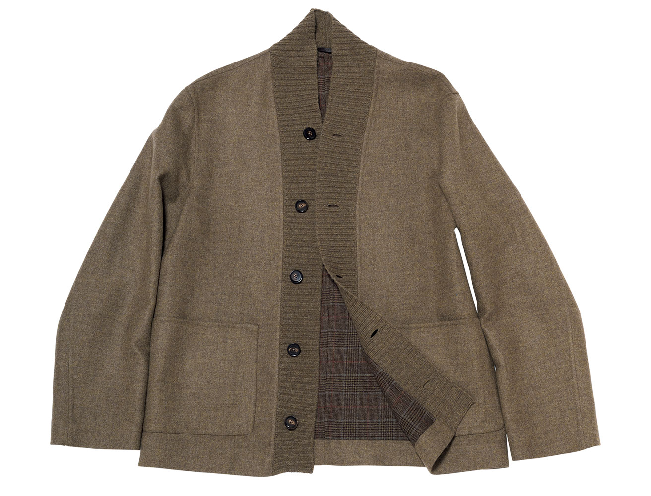 着方もいろいろ。〈LORO PIANA〉のカシミヤシルクジャケットは極上の肌触り。