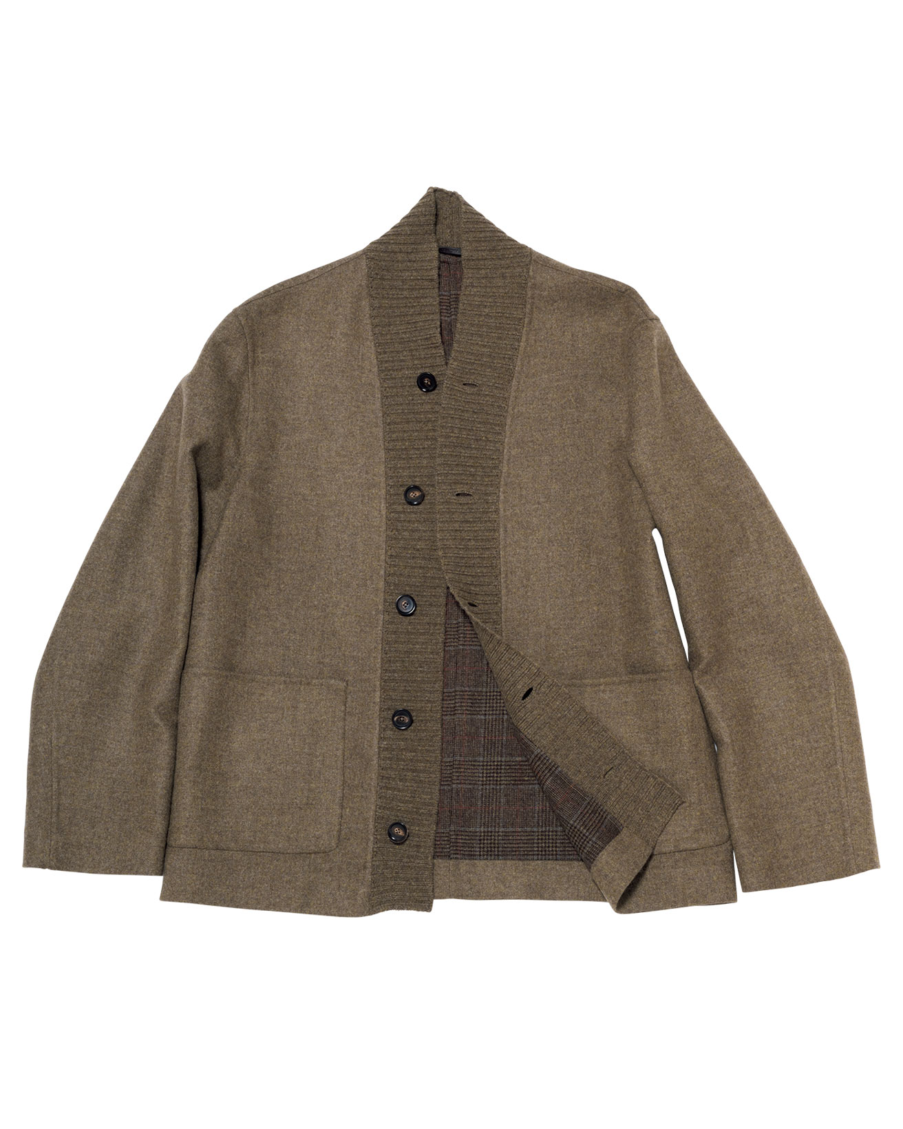 着方もいろいろ。〈LORO PIANA〉のカシミヤシルクジャケットは極上の