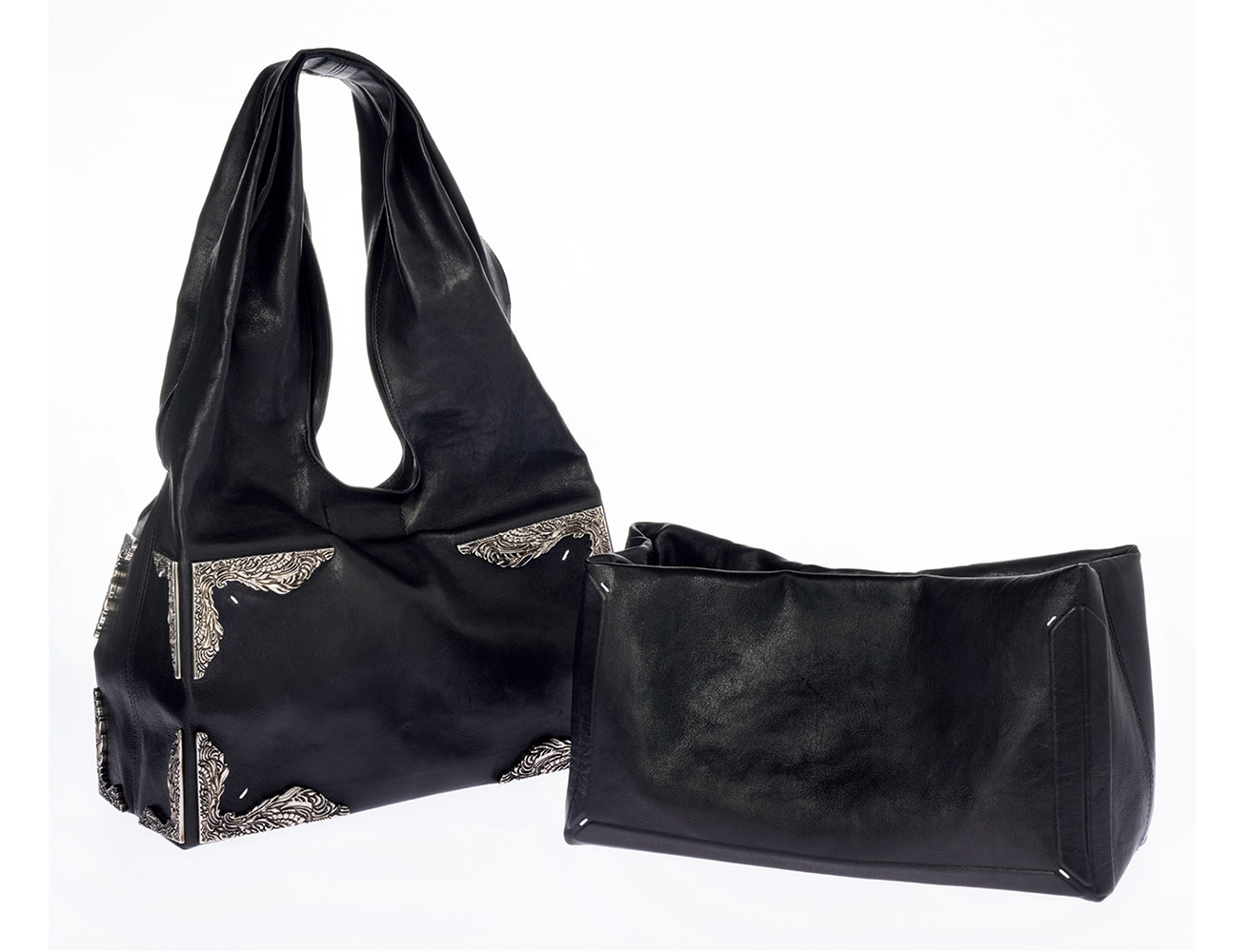 4本ステッチを再構築。新生マルジェラの《ボックスバッグ》誕生。