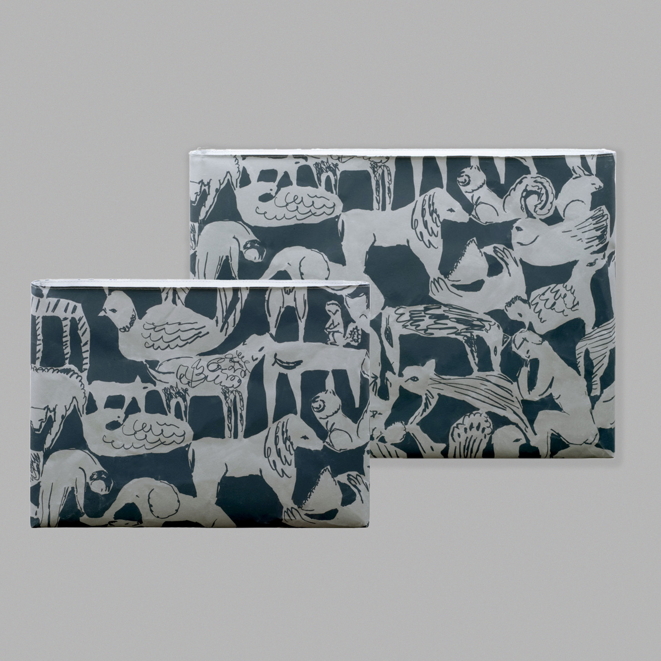 軽くて丈夫、水にも強い！ 〈ミナ ペルホネン〉のデザインが息づく、特殊な和紙製PCケース。