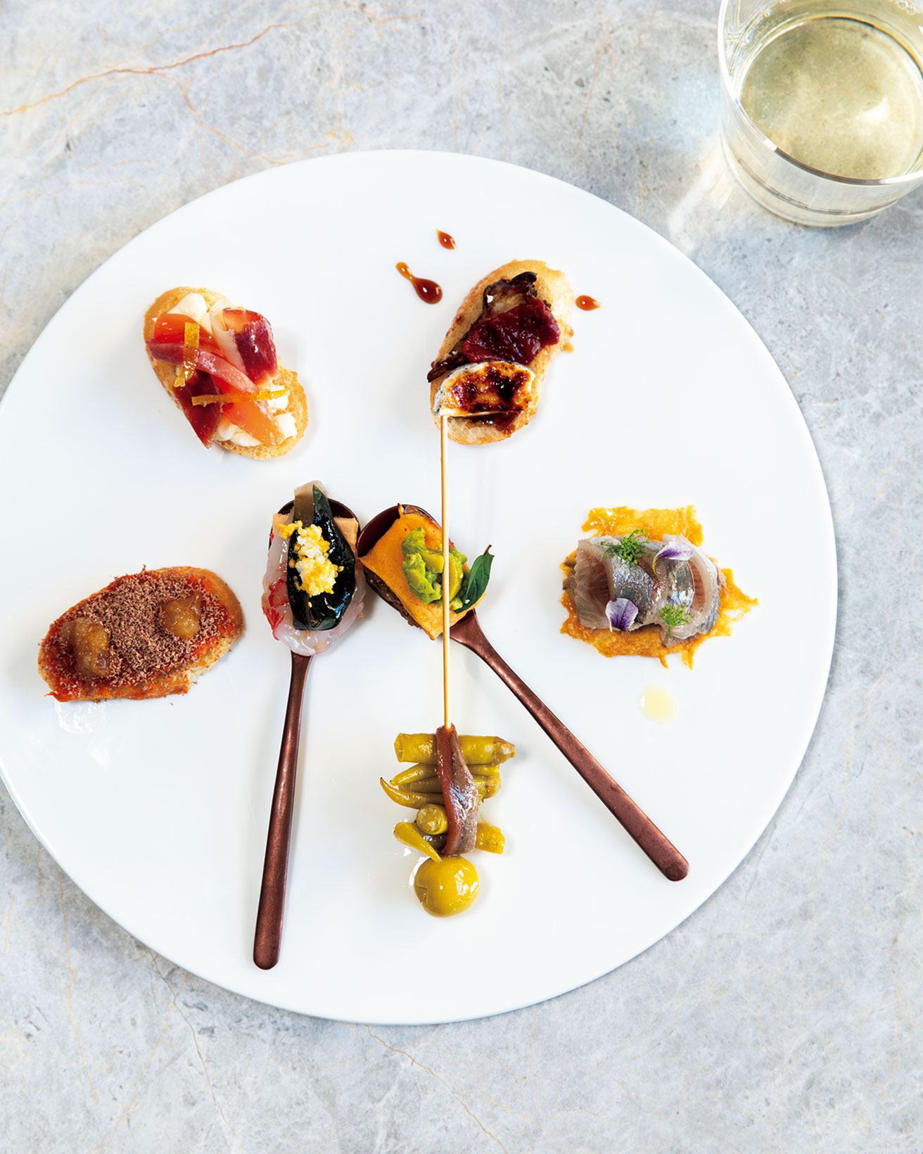 小寺慶子のレストラン予報｜目黒〈KONEXIOA〉