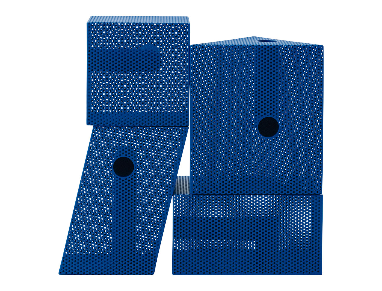 〈EETAL〉と〈ものや〉が協働。パンチングメタルを再解釈したアートピースが誕生。