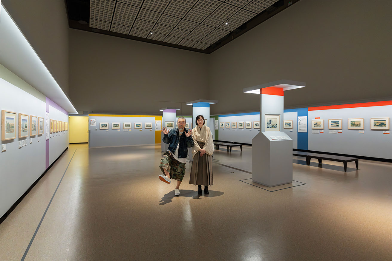 村上隆が北斎の傑作「冨嶽三十六景」に挑戦!? 全46図が並ぶ展覧会へ。