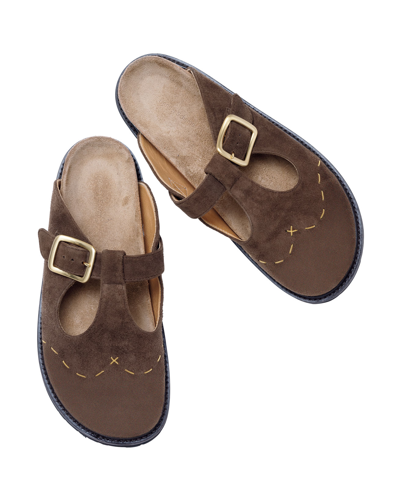 Hender Scheme〉の新作サンダルは、繊細なゴールドチェーンがポイント