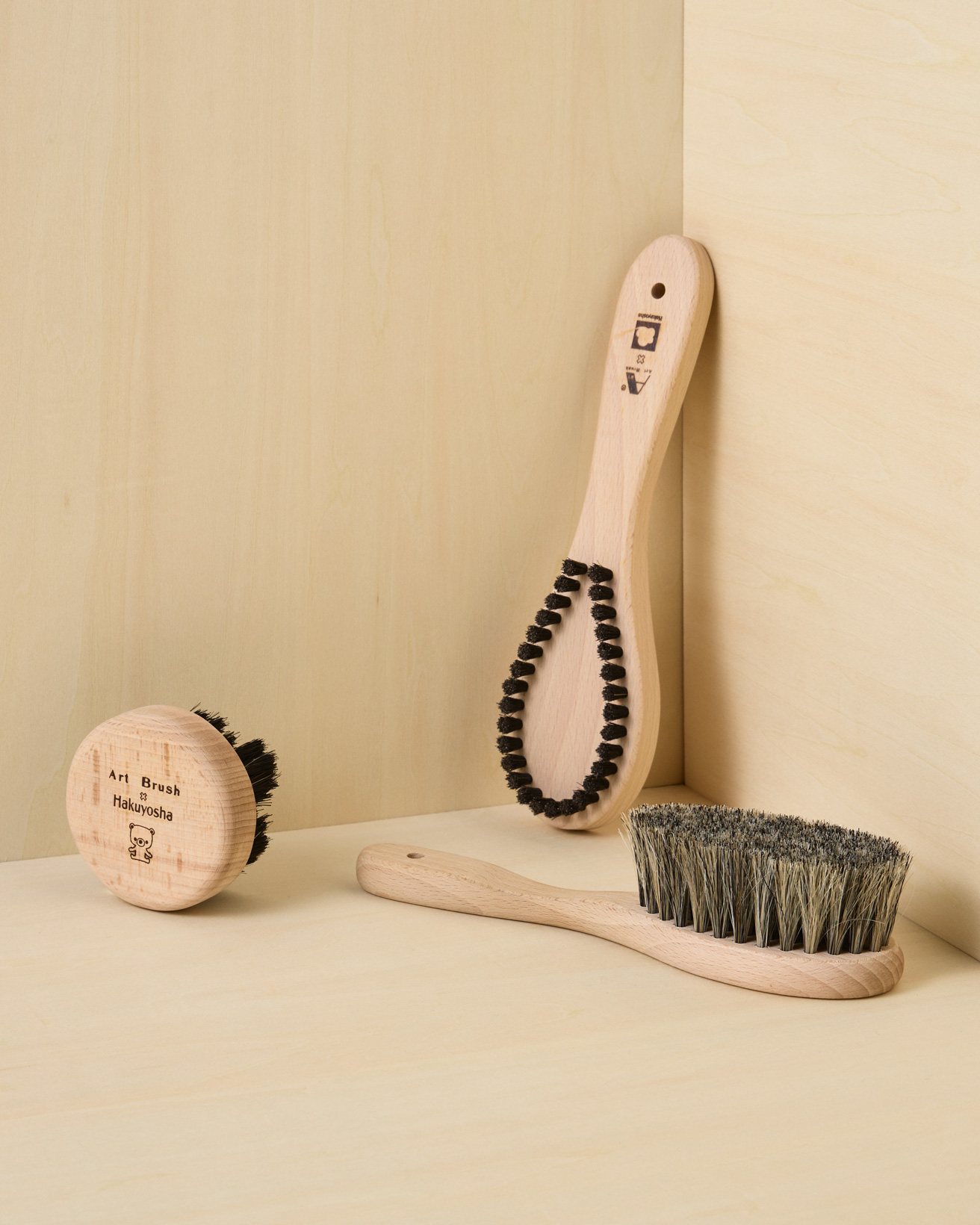 クリーニングの老舗〈白洋舍〉が洋服の悩みもペットのご機嫌もブラシで解決!?