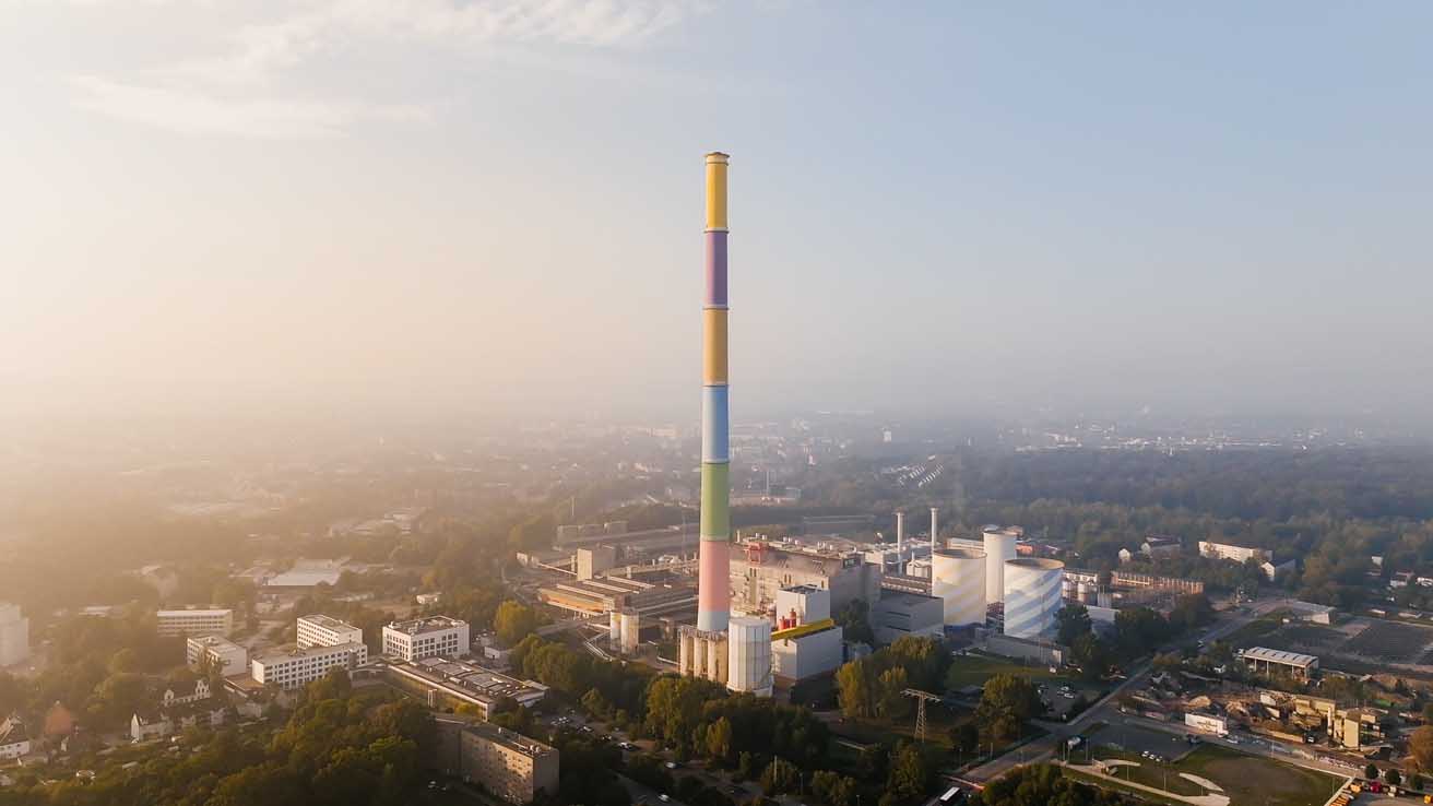 ダニエル・ビュラン、ジェームズ・タレル…アートと過去の遺産による再生で、輝きを取り戻すドイツのケムニッツ。