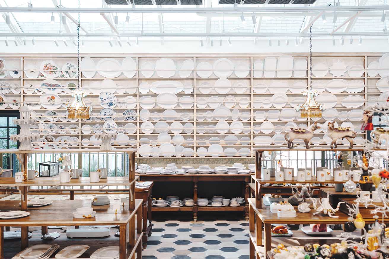 そこはもうパリ！〈アスティエ・ド・ヴィラット〉東京フラッグシップストア｜長山智美 デザイン狩人