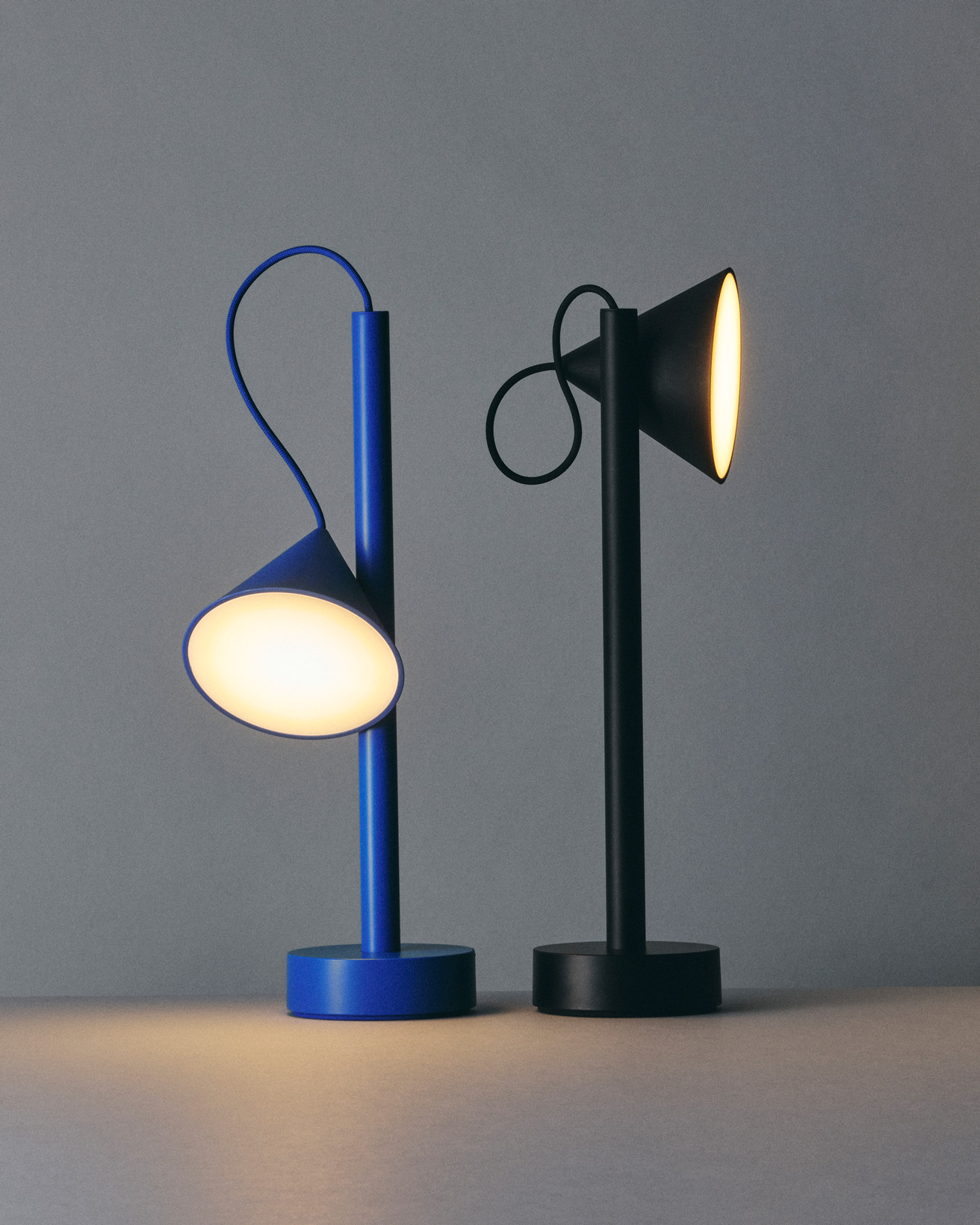 使い方を自ら無限にデザインできるポータブルライト。「積み木」由来の創造性。