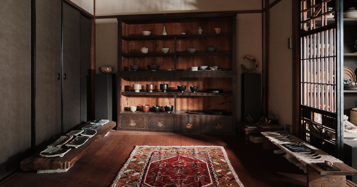 古い町家を改修し、濡れ縁のある店に。金沢・観音町に灯った、暮らしに寄り添う生活工芸店〈shio〉へ。の画像