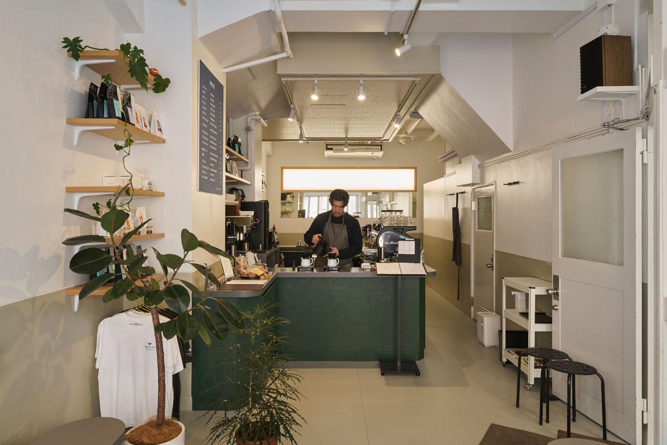 〈フグレン〉を率いた小島賢治の独立店。こだわりの自家焙煎を、東京・小伝馬町で。