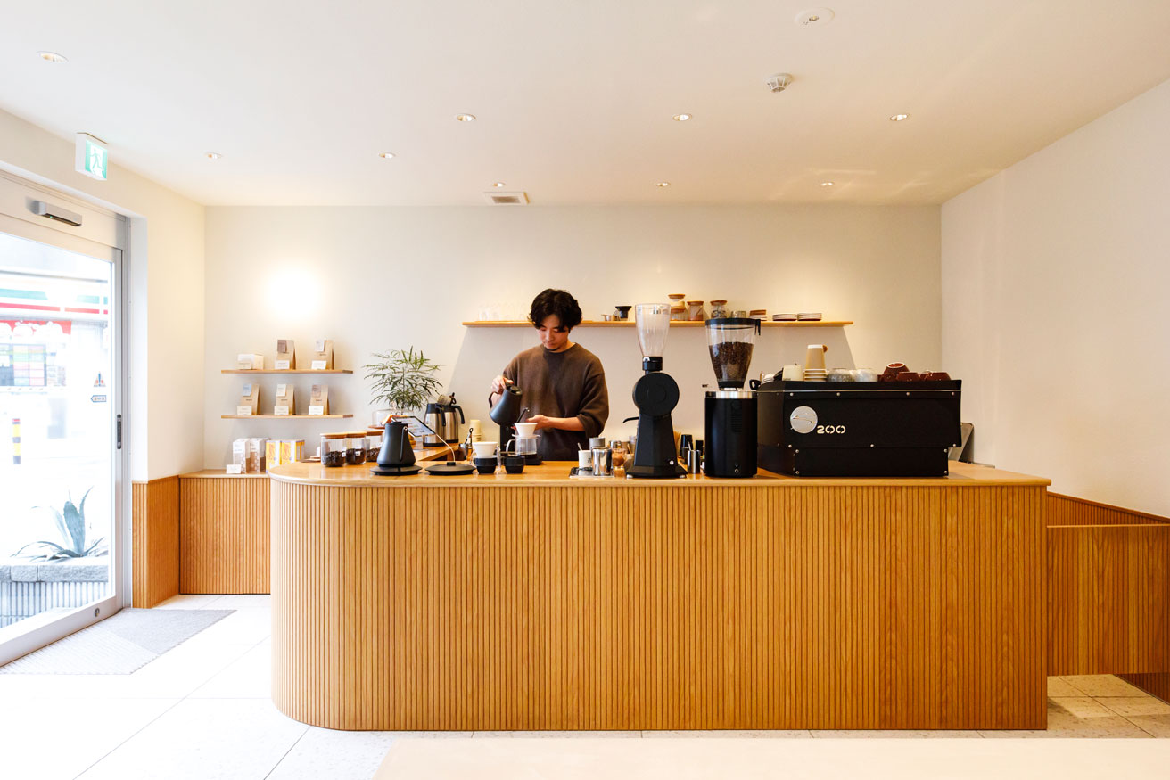 東京・西永福の街に溶け込む、自家焙煎のスペシャルティコーヒー店。