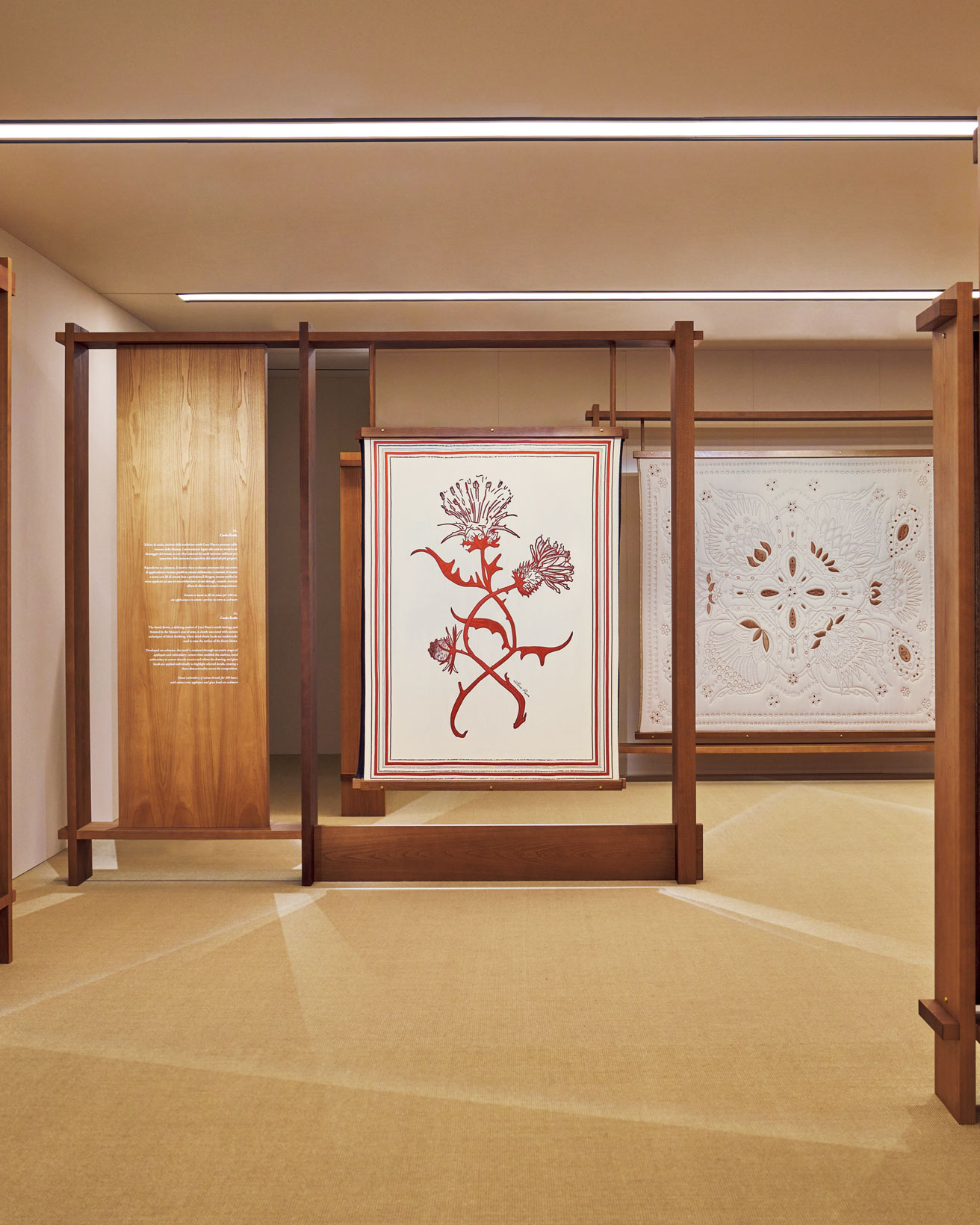 上質な素材と手仕事が紡ぐ、〈ロロ・ピアーナ〉の美しく静謐な世界